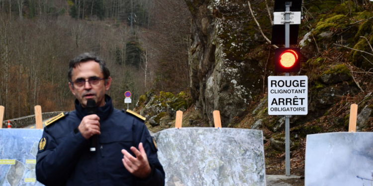 Visita a la zona de l'esllavissada. Foto: Prefectura de l'Arieja