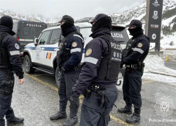 Agents de la policia a la zona de l'Snowrow. Foto: Policia d'Andorra