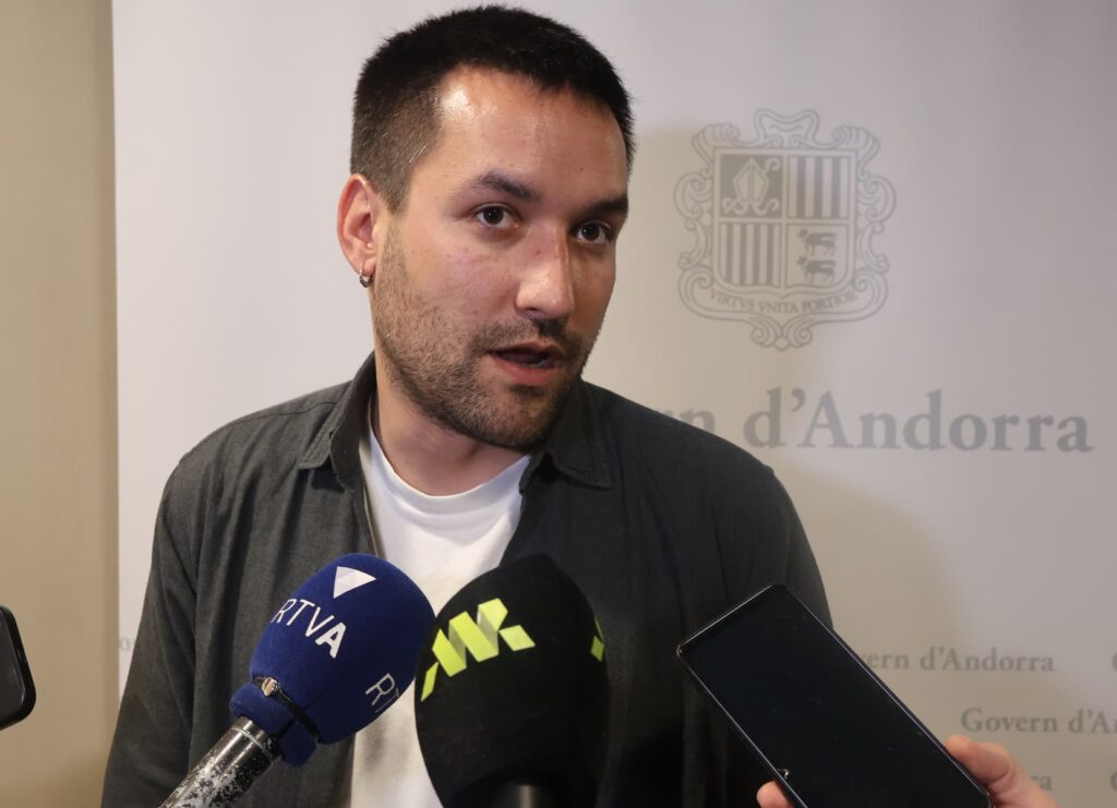 El secretari del Sindicat de l’Ensenyament Públic