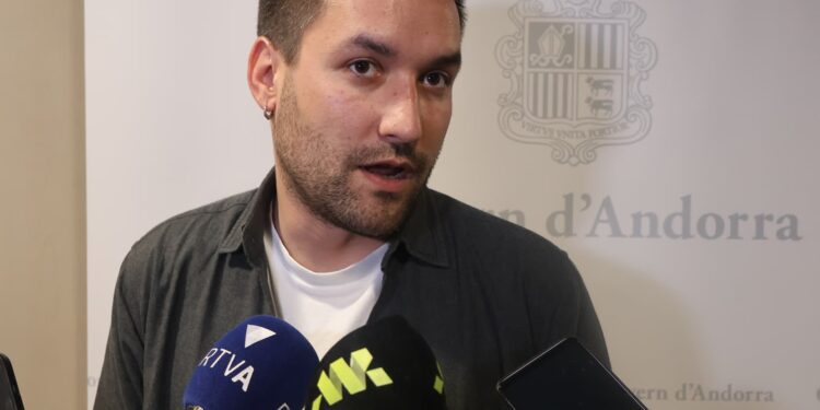 El secretari del Sindicat de l’Ensenyament Públic