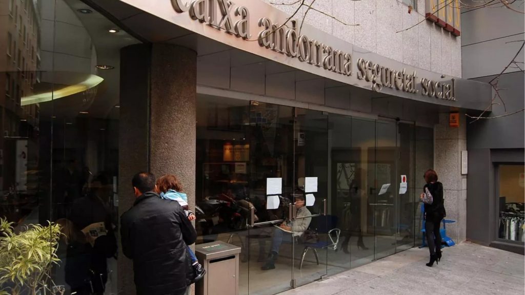 Treballar a la CASS amb contracte fix: S’obre una nova plaça de tècnic amb aquest sou inicial.