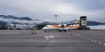 Un avió a l'aeroport Andorra-la Seu d'Urgell (Foto: Arxiu ANA).