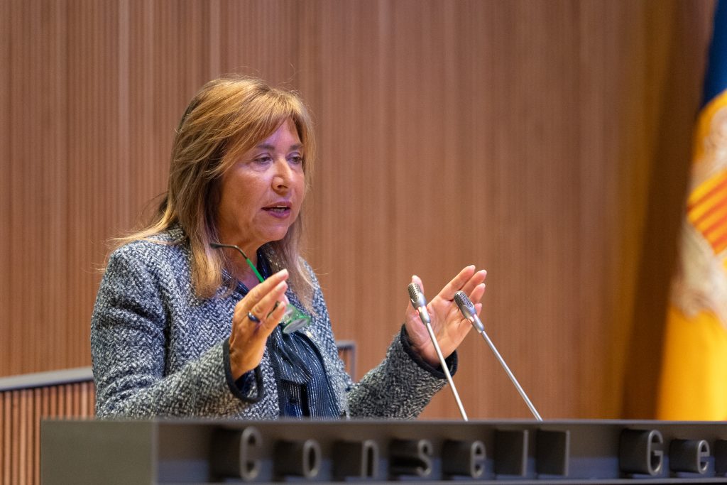 La ministra d'Habitatge, Conxita Marsol, al Consell General. Foto: Consell General