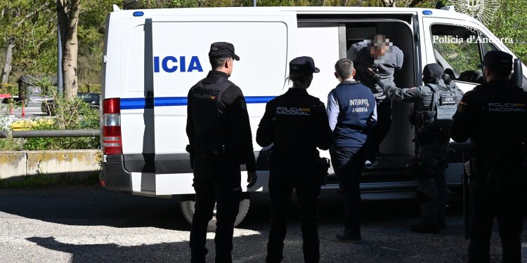 Extradició de la policia. Foto: Policia d'Andorra