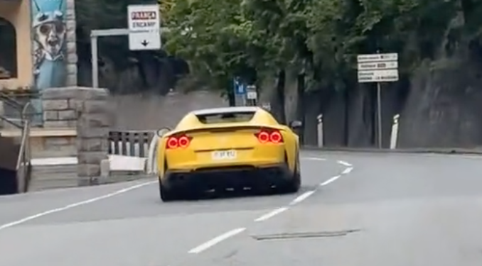 El Ferrari a la CG2.