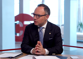 El cap de Govern, Xavier Espot, durant l'entrevista al mitjà Canarias7.