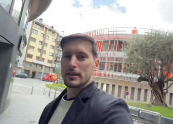 "Això seria impensat": el detall que ha sorprès un argentí en ple centre d’Andorra.
