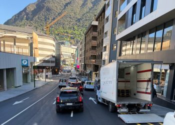 Embús al carrer de la Unió. Foto: @RicardRiba_and