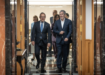 El cap de Govern, Xavier Espot, i el president de les Canàries, Fernando Clavijo.