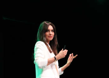 La neurocientífica Ana Ibáñez durant la conferència.