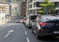 Vehicles acumulats al carrer de la Unió.