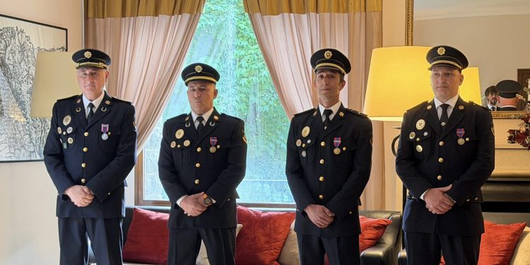 Els policies andorrans condecorats per França. Foto: Policia d'Andorra