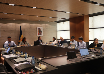 Els cònsols durant la reunió.