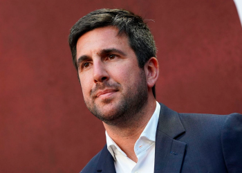 Enrique Riquelme.