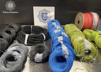 El cable que la policia va trobar en possessió dels homes. Foto: Policia d'Andorra