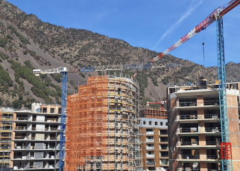 Edificis en construcció a Andorra / Arxiu