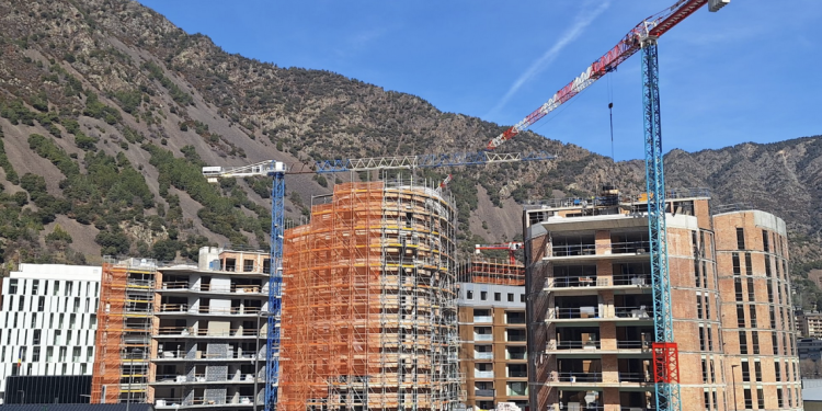 Edificis en construcció a Andorra / Arxiu