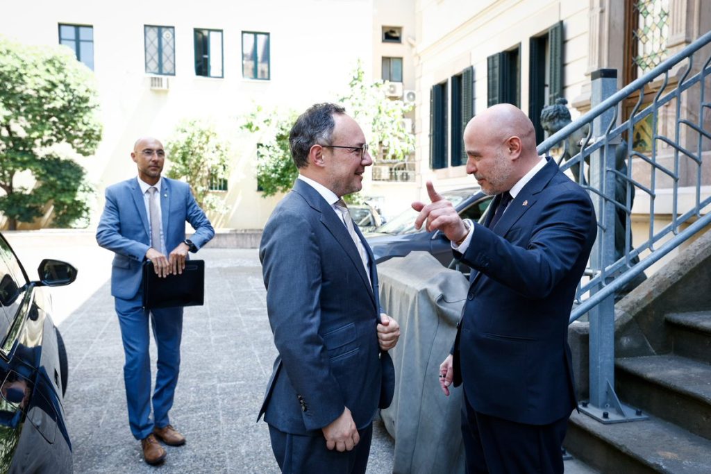 Carlos Prieto i Xavier Espot ahir a Barcelona / X