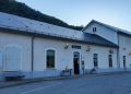 La circulació estava interrompuda a causa de l'enfonsament d'un important terraplè que sostenia la via ferroviària. Foto: ©H.-O. D.