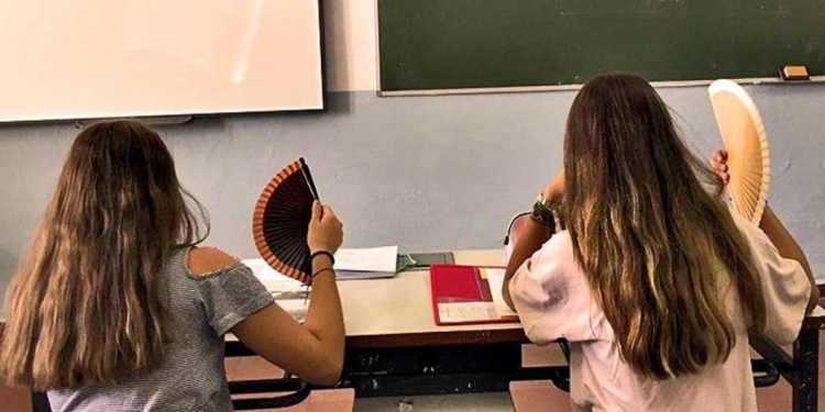 Calor a l'aula.