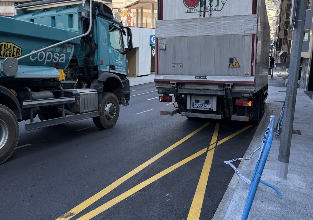 La foto denúncia al carrer de la Unió.