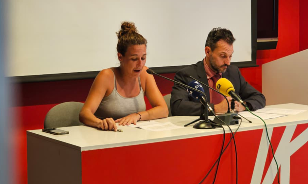 La secretària d'Organització del PS, Maria Nazzaro, i el membre del Comitè Executiu i candidat a cap de Govern per a les properes eleccions generals, Gerard Alís.