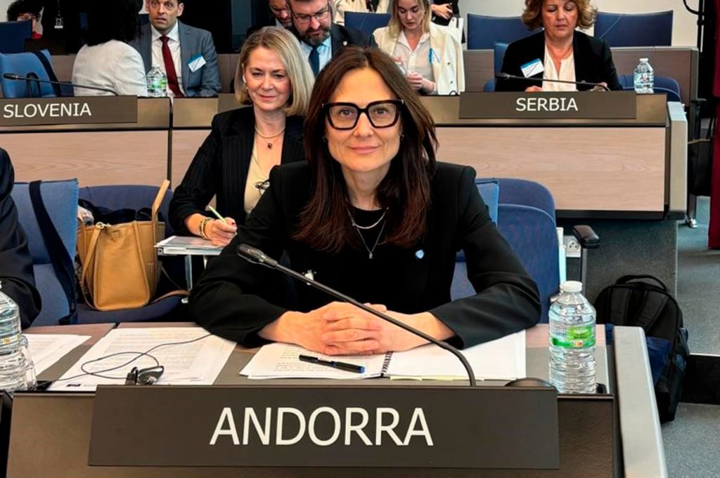 La ministra Ester Molné