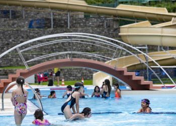 La piscina exterior dels Serradells.