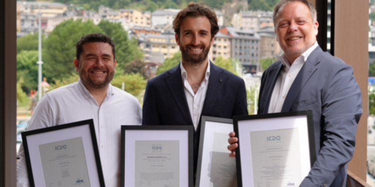 Var Group, primera empresa d’Andorra a obtenir la certificació internacional de gestió ètica, segura i transparent de la intel·ligència artificial.
