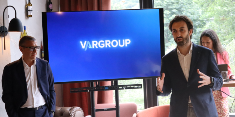Andreu Tomàs, country manager de Var Group Andorra, durant l'acte.
