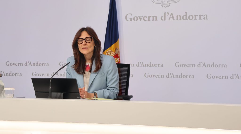 La ministra de Justícia i Interior, Ester Molné, en roda de premsa. Foto: R. S. (ANA)