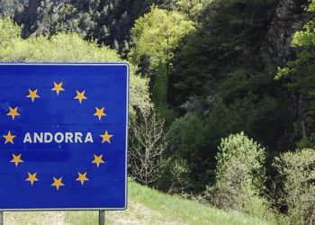 Cartell d'entrada a Andorra / Illa