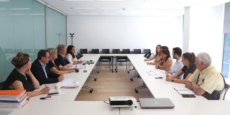 Reunió de les parapúbliques amb el grup demòcrata.