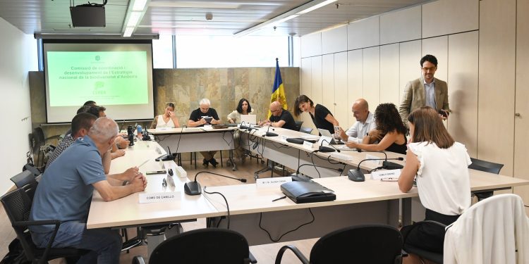 La Comissió de coordinació i desenvolupament de l’estratègia nacional de la biodiversitat d’Andorra (CENBA). Foto: SFGA