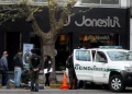 Policia argentina en un escorcoll a la casa de canvi Jonestur / LC