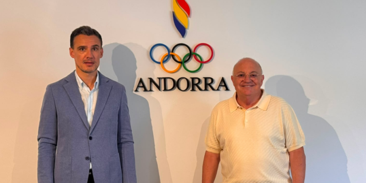 El president de la Federació Andorrana de Golf, Gabriel Guerrero, amb el president del COA, Xavier Espot Miró.