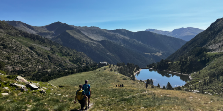 Uns excursionistes en el parc del Comapedrosa.