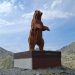 L'escultura Petjades enlairades