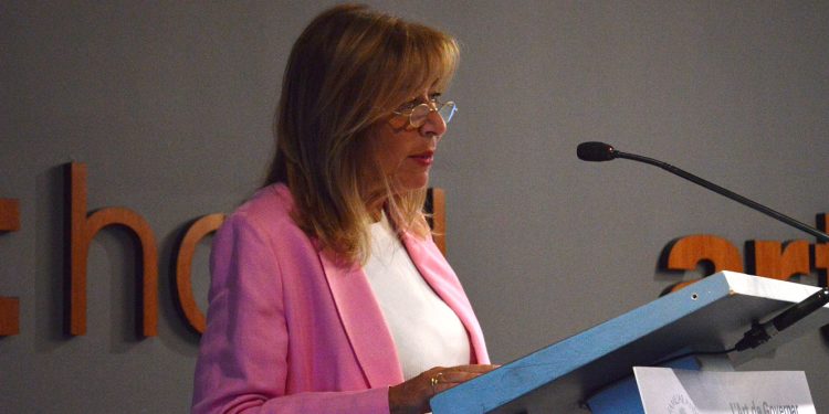 La ministra de Presidència, Economia, Treball i Habitatge, Conxita Marsol, durant la seva intervenció en el 27è cicle d'Empresa Familiar Andorrana. Foto: M. F. (ANA)