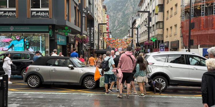 Turistes carrer de la Unió