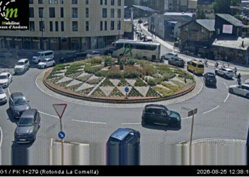 Captura de pantalla duna de les càmeres de Mobilitat, a la rotonda de la Comella. Foto: Mobilitat