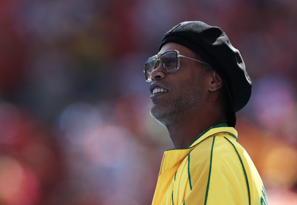 Ronaldinho estaria disposat a fer-se càrrec de l’AS Monaco. Foto: AFP/BUDA MENDES