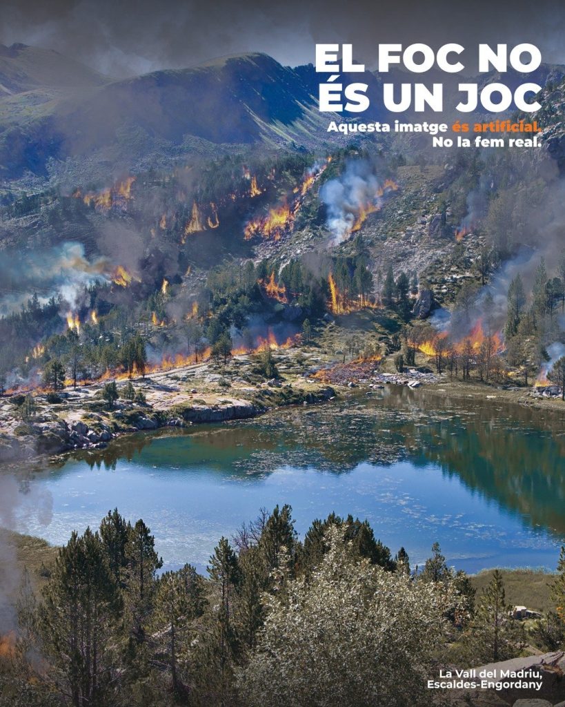 Una de les imatges compartides on es veu la vall del Madriu en flames. Foto: Protecció Civil