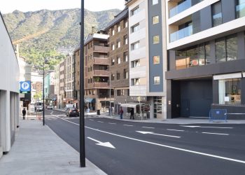 manca de papereres al carrer de la Unió