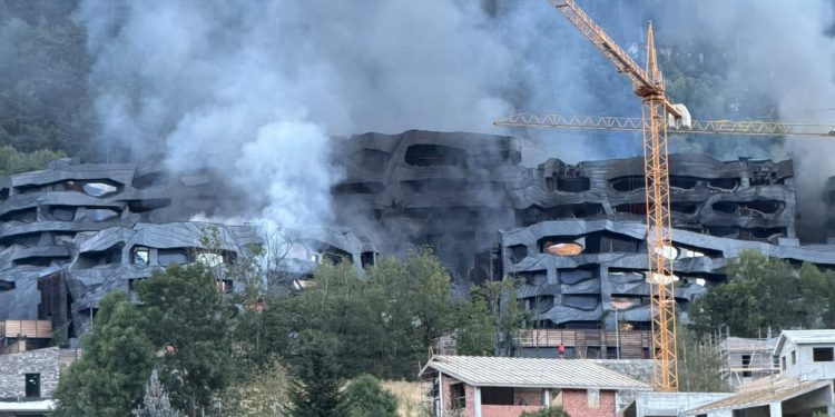 Incendi a la Querola d'Ordino. Foto: A. T. (ANA)