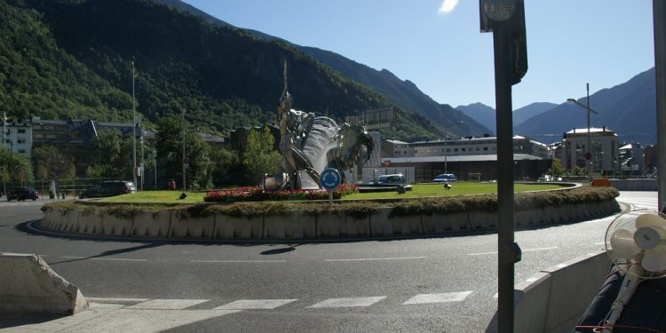 L'accident ha tingut lloc a la Rotonda de la Dama de Gel / Xarxes
