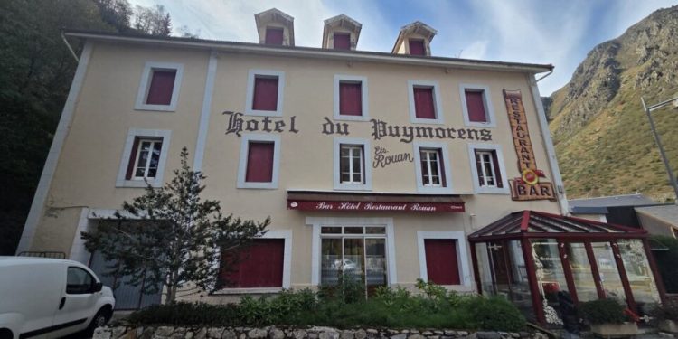 L’emblemàtic hotel-restaurant del Puymorens, a L’Hospitalet-près-l’Andorre (Arieja), està en venda. Foto: ©API – Ax-les-Thermes