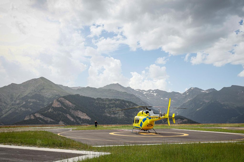 Helicòpter a l'heliport de la Caubella / Govern