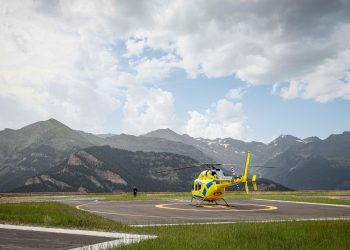 Helicòpter a l'heliport de la Caubella / Govern