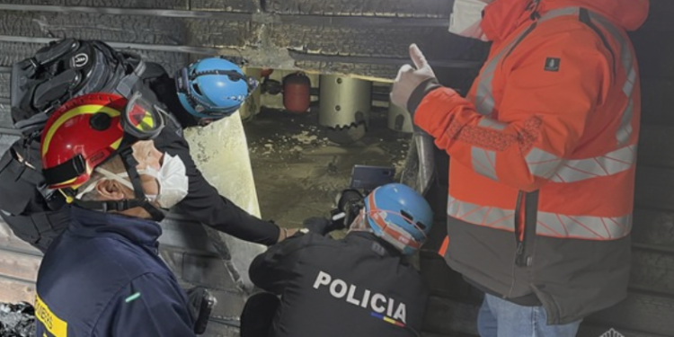 Inspecció ocular després de l'incendi a La Querola.